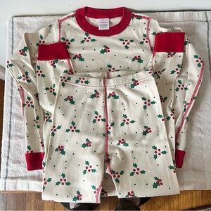 Hanna Andersson Christmas holly Kids Pajama Set